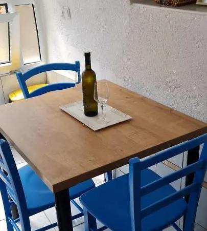 Lucija Apartmán Punat