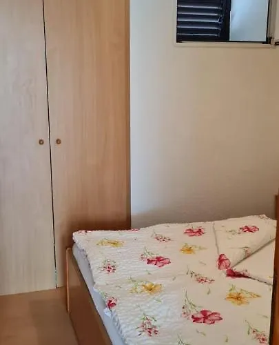 아파트 Lucija 푸나트